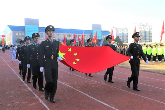 万泰娱乐平台第十二屆田徑運動會精彩開幕